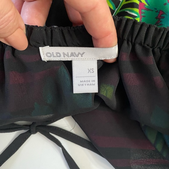 OLD NAVY Women's XS Halter Top Tropical Print Floral Backless V Neck - Picture 8 of 11